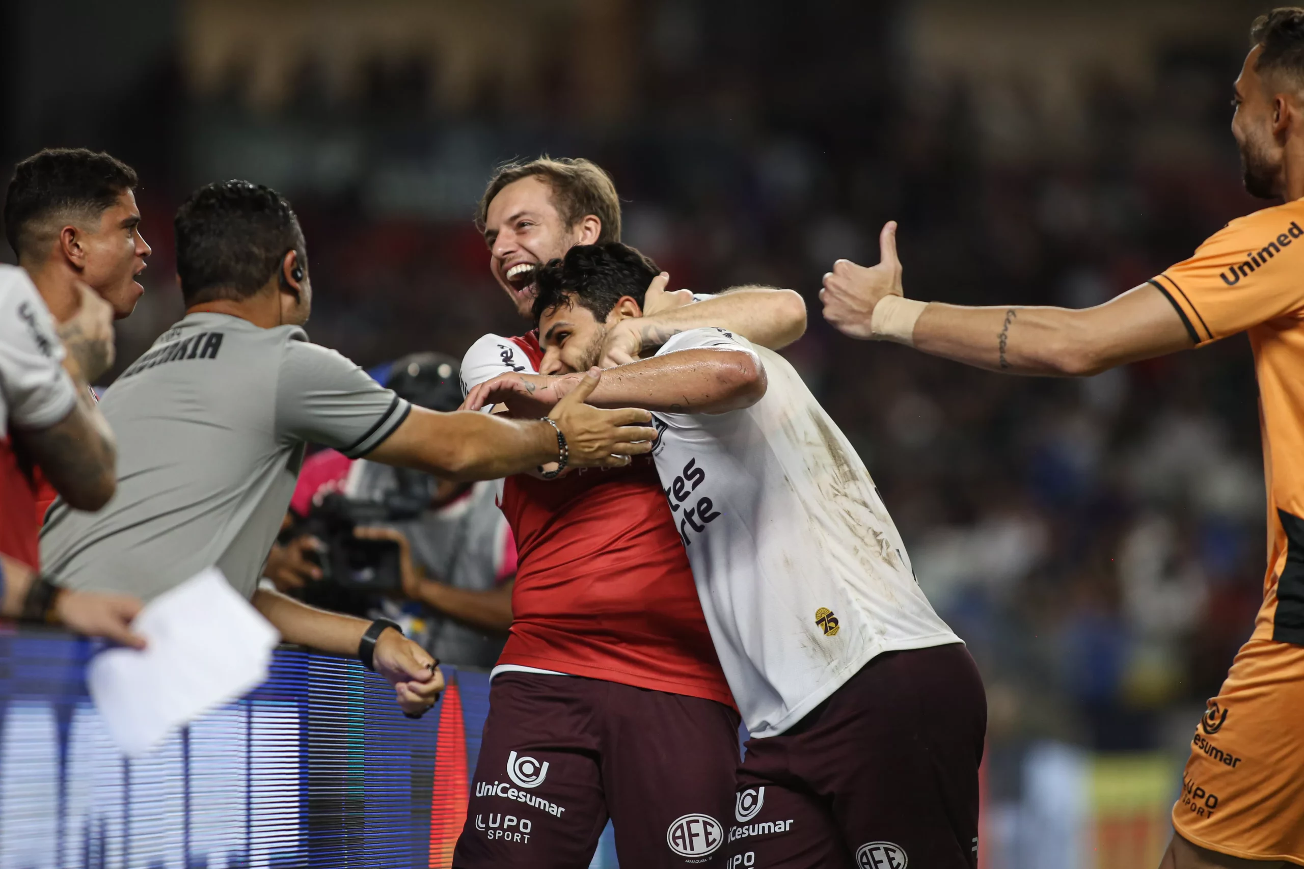 SÉRIE B: Ferroviária e Operário-PR vencem e se afastam do Z4