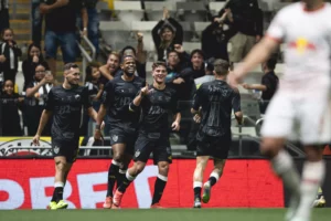 Atlético-MG 2 x 1 Red Bull Bragantino - Galo leva susto, mas se reabilita no Brasileiro