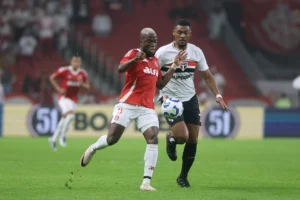 Internacional 1 x 2 São Paulo - Tricolor embala com Crespo!