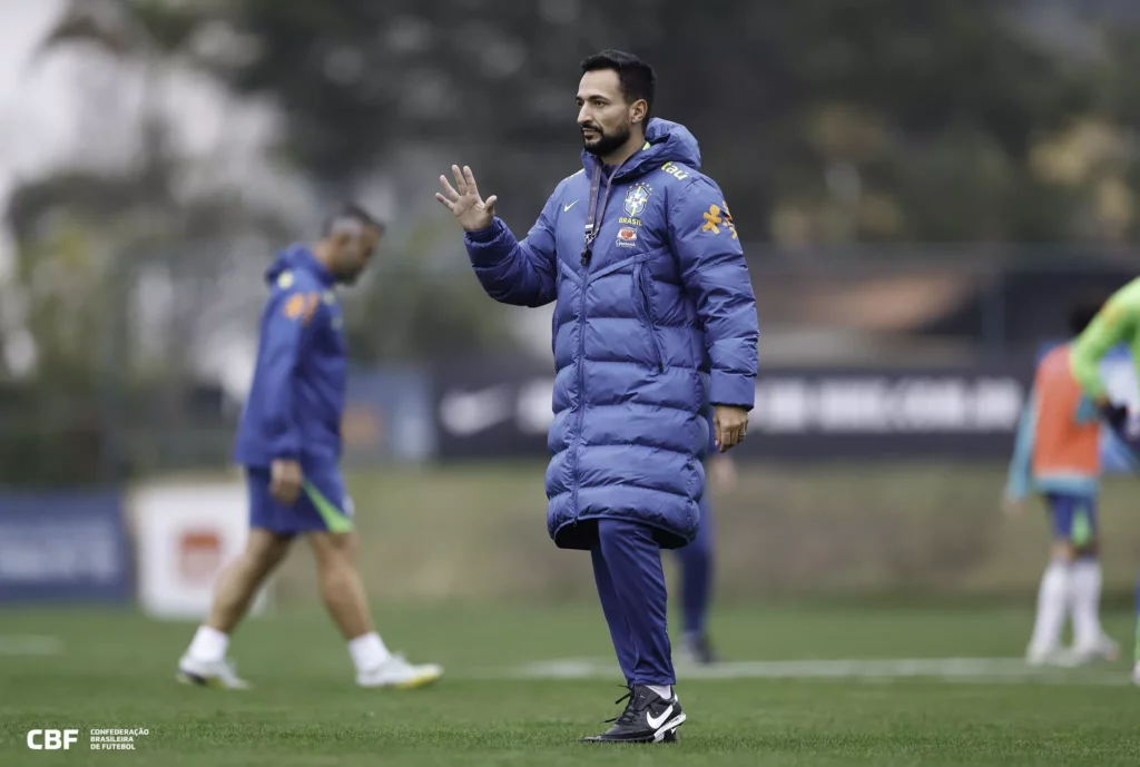 Renato Gelak retorna à Seleção Brasileira Sub-15 visando o Sul-Americano 5 54720335307 84d07a8bbd k