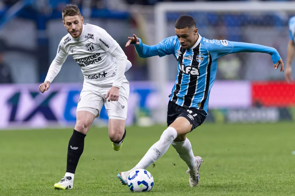 BRASILEIRÃO: Cruzeiro vence e pressiona Flamengo e Palmeiras; Red Bull Bragantino encerra má fase 2 54740340706 b1a546b4b6 o