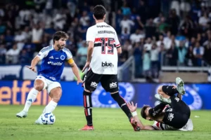 Cruzeiro 1 x 0 São Paulo - Raposa vence e sonha com liderança