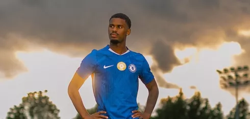 Jorrel Hato. Foto: Divulgação/Chelsea FC