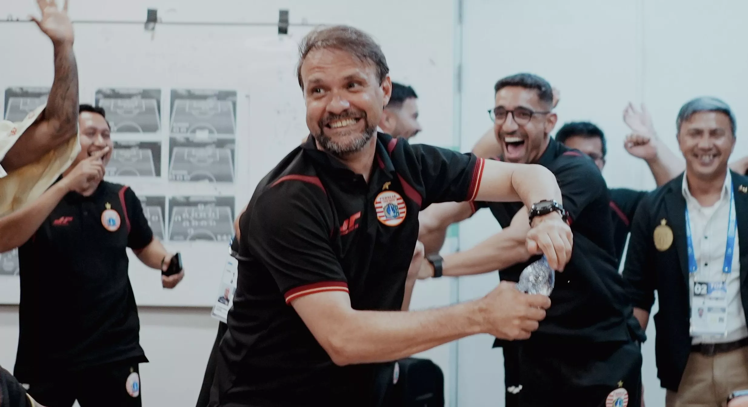 Ex-técnico do Guarani lidera Liga na Indonésia 4 60d6fe1a f1d2 40f2 b6b9 0c49a740fb38