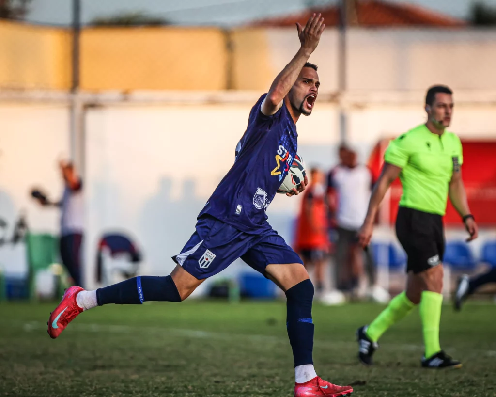 Maricá-RJ 1 x 2 Aparecidense-GO - (Foto:  Bruno Maia / Maricá)