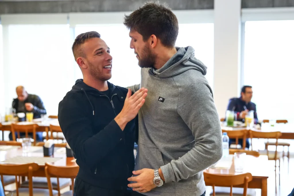 Juventus-ITA confirma empréstimo de Arthur para o Grêmio