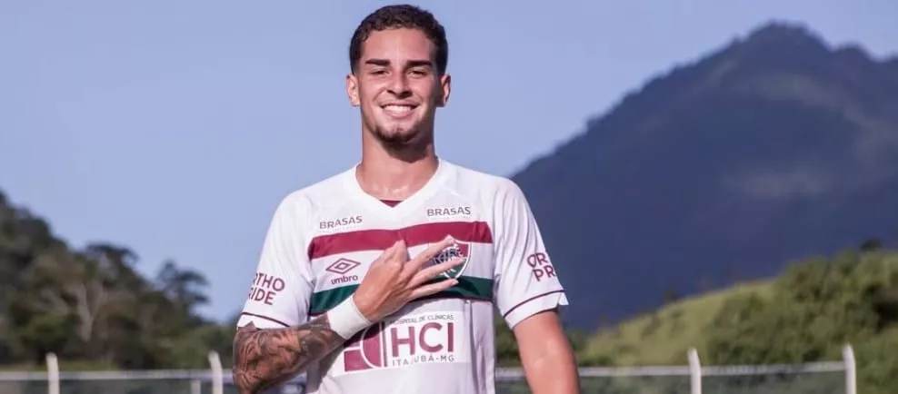 Botafogo e Vasco demonstram interesse em jovem do Fluminense