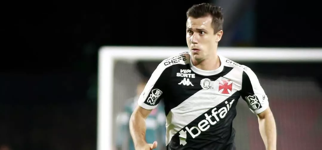 Titular do Vasco entra na mira do Milan, diz portal italiano