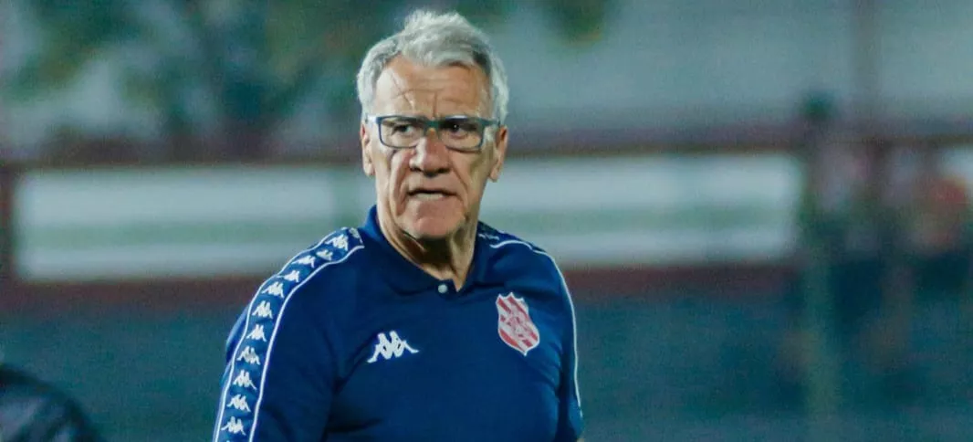 Alfredo Sampaio pede foco do Bangu no Carioca A2: ‘Não acabou’