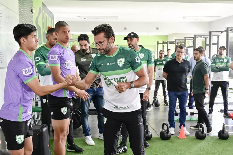 America MG contrata Alberto Valentim 1