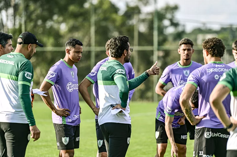 America MG contrata Alberto Valentim 2