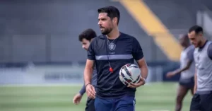 Remo demite técnico António Oliveira após derrota na Série B