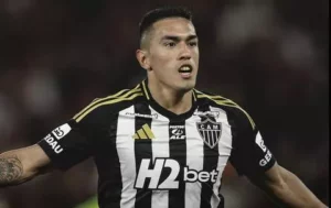 Flamengo 0 x 1 Atlético-MG - Fla tem estreias, mas Cuello coloca Galo em vantagem