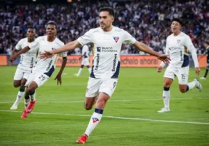 LDU 2 x 0 Botafogo - Fogão dá adeus à Libertadores