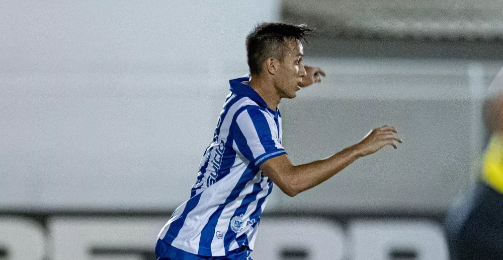 CSA confirma desligamento de Brayann após solicitação do jogador