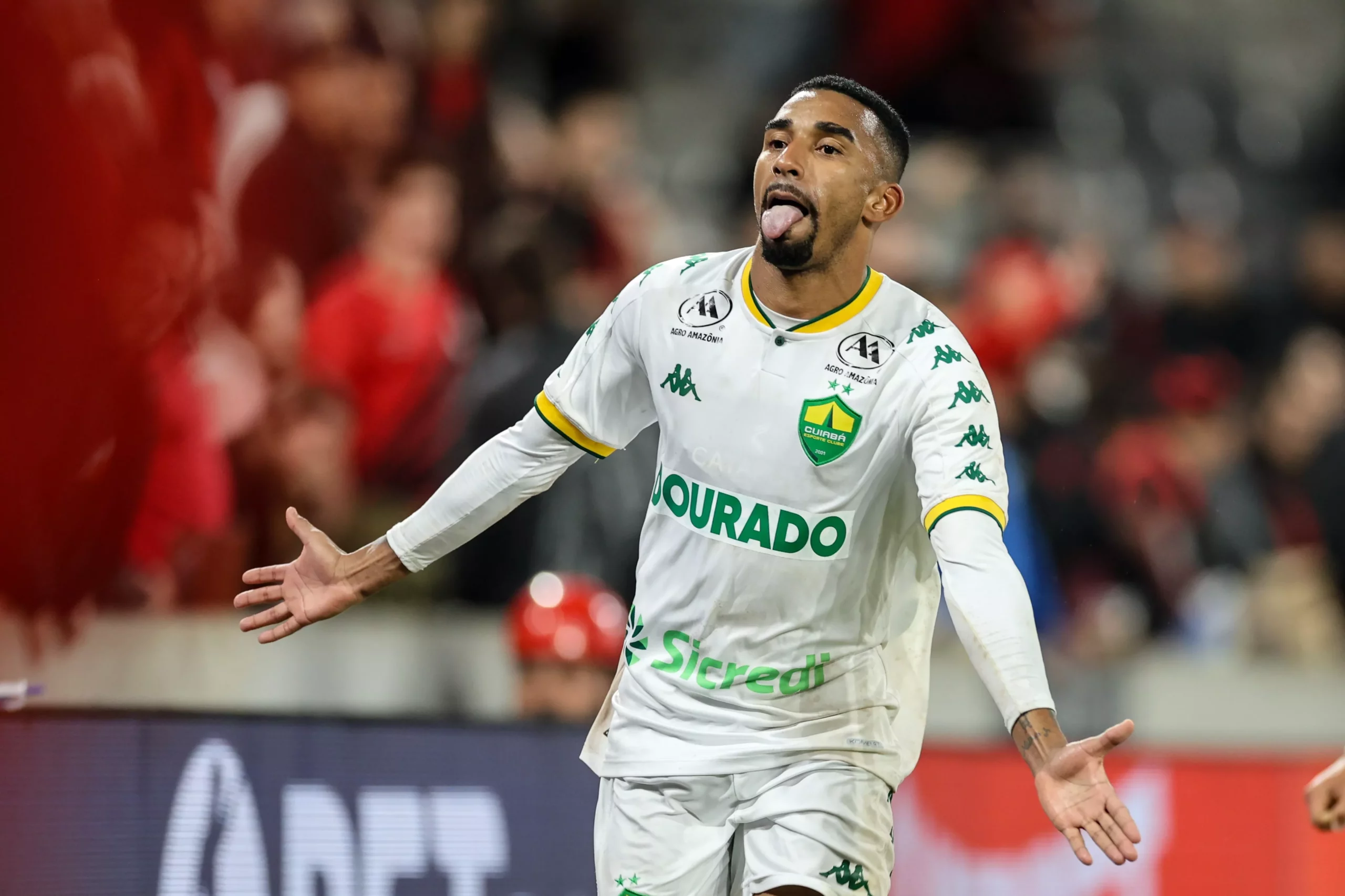 Cuiabá 2 x 2 Atlético-GO - Dourado vacila no fim e desperdiça chance de se  aproximar do G4 da Série B