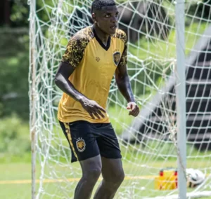 Amazonas libera zagueiro para acertar com clube de Israel