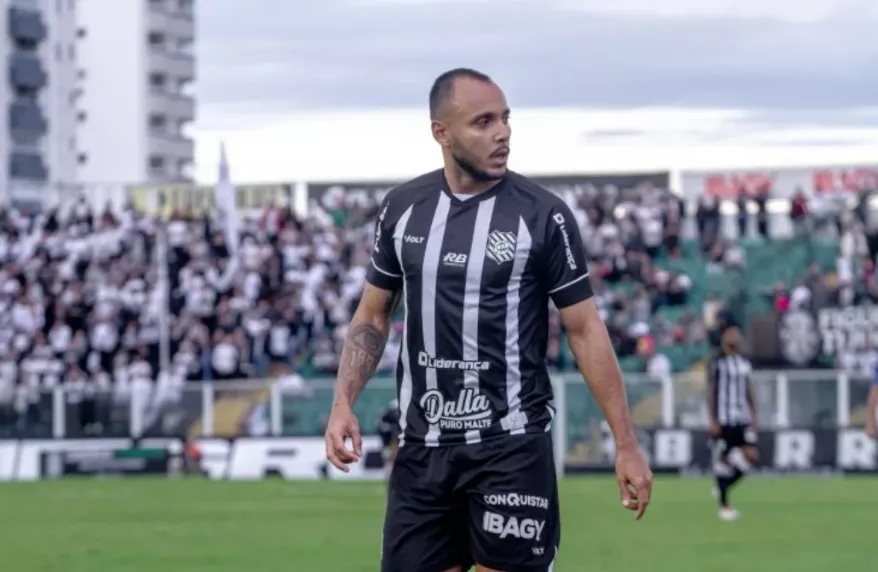 Paysandu negocia contratação de atacante do Figueirense
