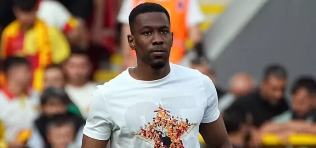 Vasco está por detalhes de fechar a contratação de zagueiro colombiano