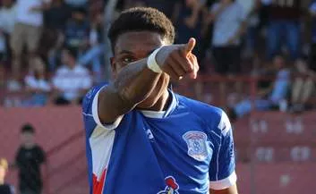 SÉRIE D: Cinco times largam na frente nas oitavas