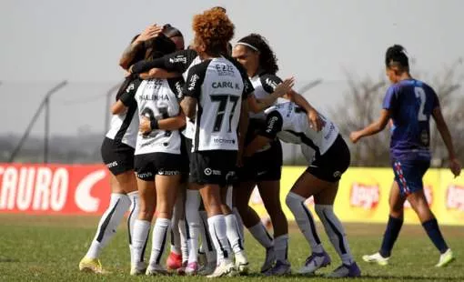 PAULISTÃO FEMININO: Corinthians vence e mantém liderança folgada 2 Corinthians Muller Silva