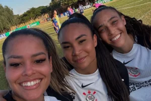 PAULISTÃO FEMININO: Corinthians vence e mantém liderança folgada