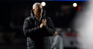 Crespo aponta Libertadores como 'sonho' no São Paulo, mas admite pés no chão