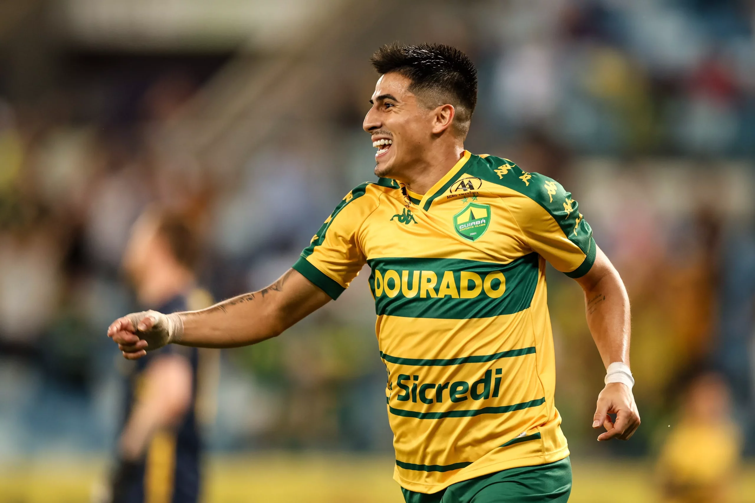 Cuiabá vence e encosta no G-4; Athletic-MG e Atlético-GO empatam duelo direto