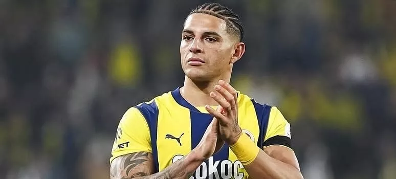 Vasco tem interesse na contratação de zagueiro do Fenerbahçe