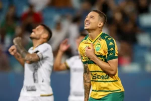 SÉRIE B: Duelos diretos agitam o domingo