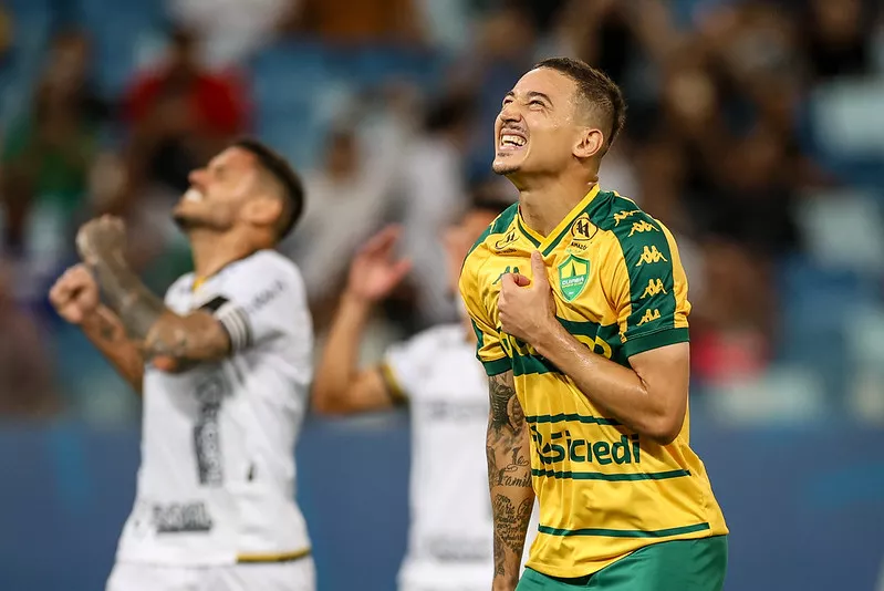 SÉRIE B: Duelos diretos agitam o domingo