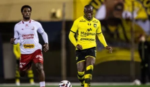 Zagueiro do São Bernardo valoriza concorrência e projeta sequência na Série C