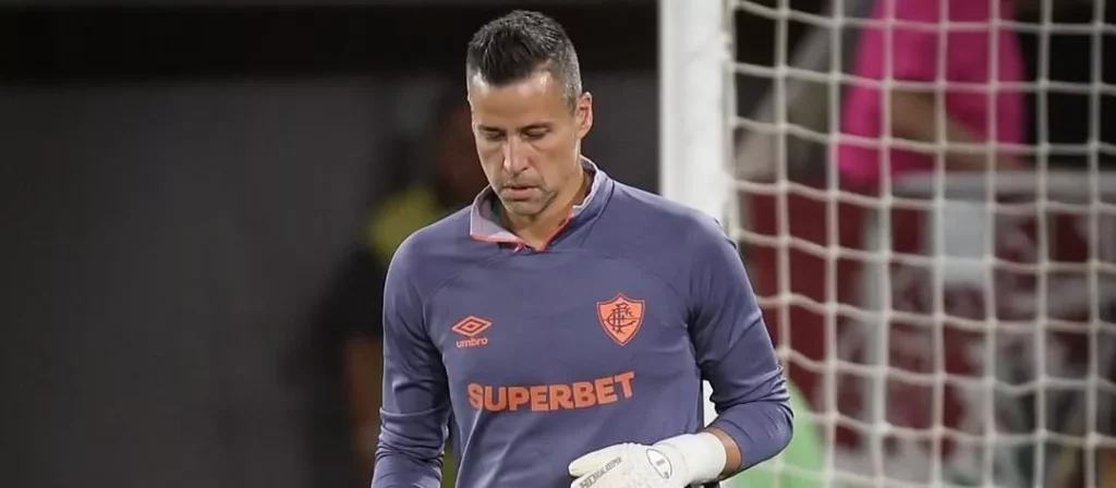 Fábio, do Fluminense, bate recorde de jogos na história da Libertadores