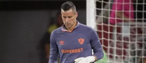 Fábio, do Fluminense, bate recorde de jogos na história da Libertadores