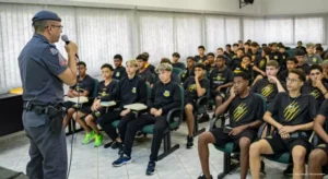 Novorizontino participa de palestra de conscientização sobre drogas e violência