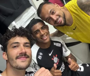 Vasco 2 x 3 Corinthians - Timão vence e espanta crise no Brasileirão