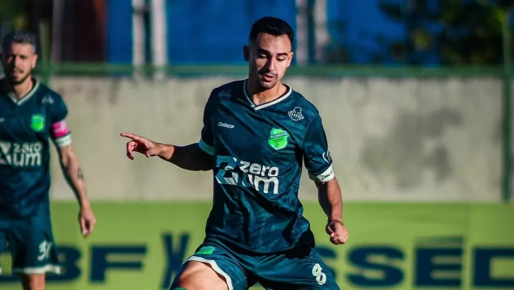 Floresta depende apenas de si para avançar à segunda fase 2 Apesar da derrota, Floresta depende apenas de si para avançar à segunda fase (Foto: Kely Pereira / Floresta EC)