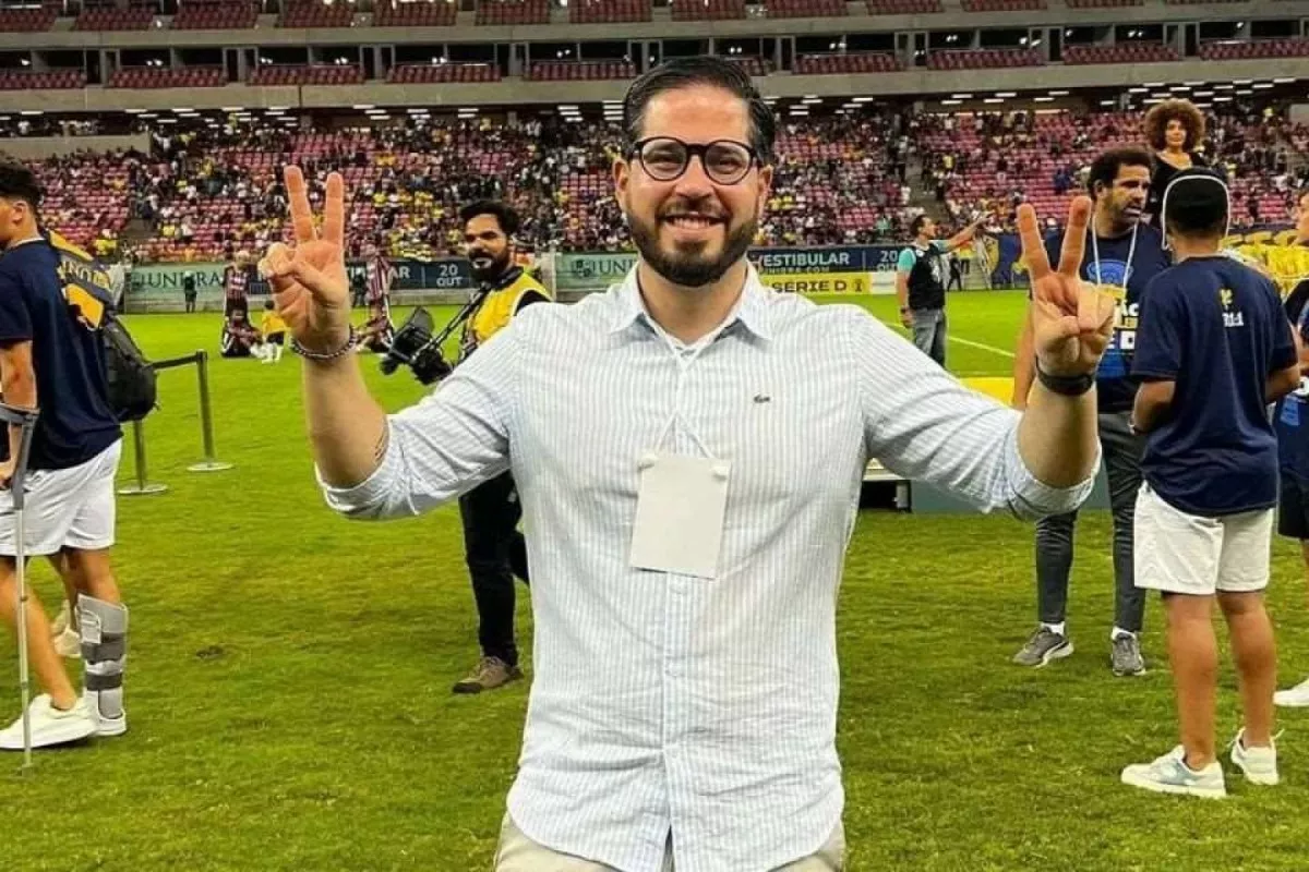 Francisco Sales deixa o Retrô em momento de crise na Série C (Foto: Divulgação/Retrô)