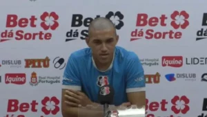 Goleiro do Santa Cruz projeta vitória contra o Altos: “Pensamos somente neles”