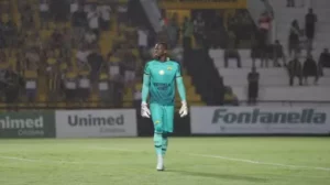 Série B: Goleiro do Criciúma encaminha acerto com time do Vietnã