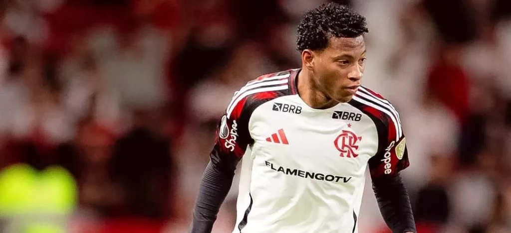 Plata vira peça fundamental no Flamengo de Filipe Luís