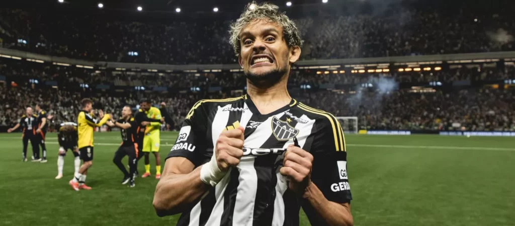 Meia perde espaço no Atlético-MG e vira alvo de Bahia e São Paulo