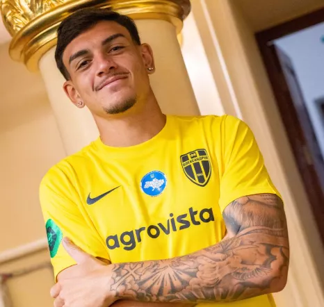 Falcon acerta empréstimo de zagueiro Arthur Goulart à clube da elite da Ucrânia