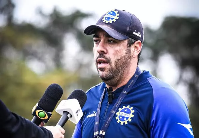 Marelli valoriza solidez e nega time poupado no São José