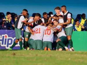 Alex Alves já projeta reforços da Portuguesa Santista para o mata-mata