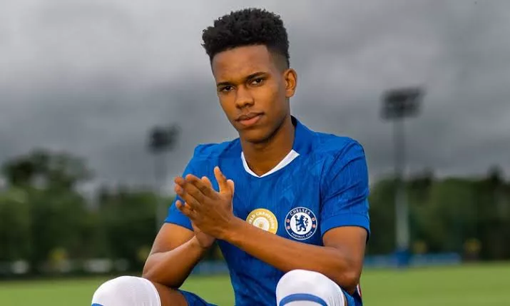 Maresca pede calma com Estêvão, mas avisa: ‘Vamos dar tempo e não pressioná-lo’