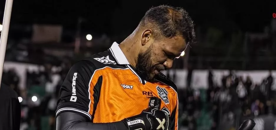 Figueirense negocia a contratação de goleiro do Botafogo em definitivo