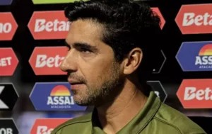 Palmeiras busca peças após investir mais de R$ 500 milhões em contratações