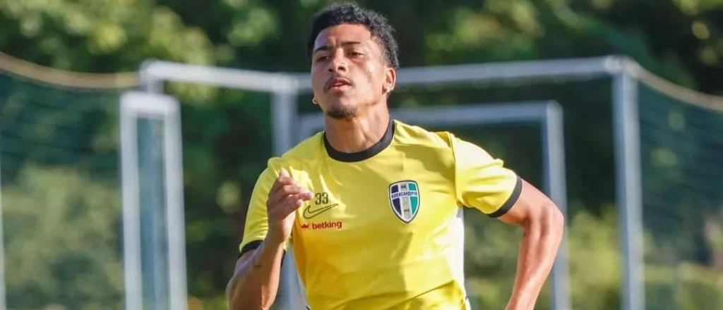 Cria do Vasco muda de clube no exterior e rende R$ 3 milhões