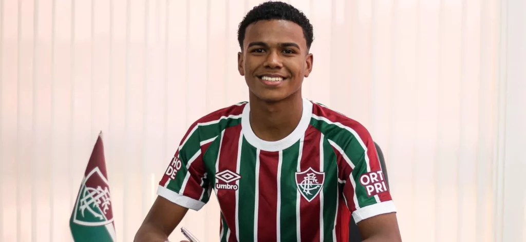 Dupla do sub-16 assina contrato profissional com o Fluminense 2 Kassiano
